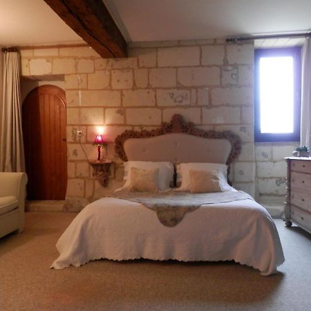 Le Prieure Bed & Breakfast Montsoreau Eksteriør bilde