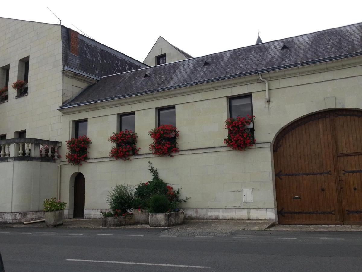 Le Prieure Bed & Breakfast Montsoreau Eksteriør bilde