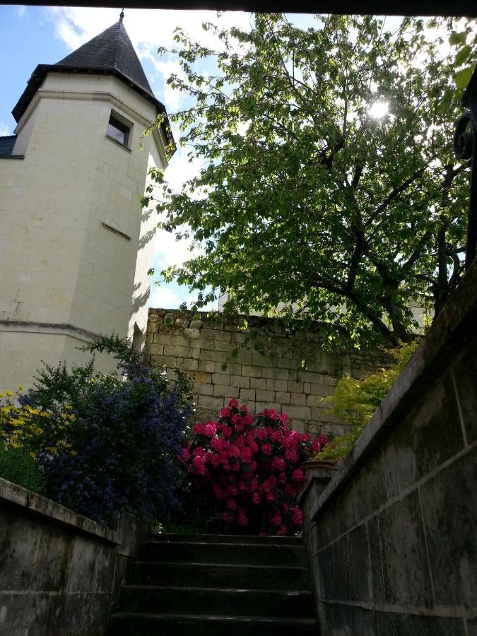 Le Prieure Bed & Breakfast Montsoreau Eksteriør bilde
